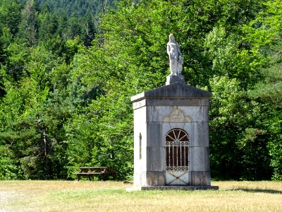 Oratoire près de la chapelle Saint-Etienne, commune de Pol… 