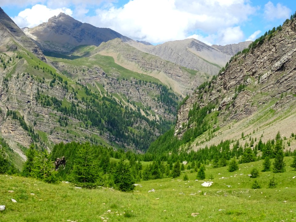 Dans la longue descente du vallon du Rabioux 