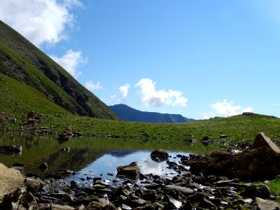 Lac de la Dent sous la crête du Mourre Froid 