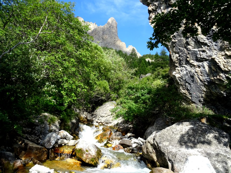 L' Aiguillette du Lauzet et le Torrent du Rif 