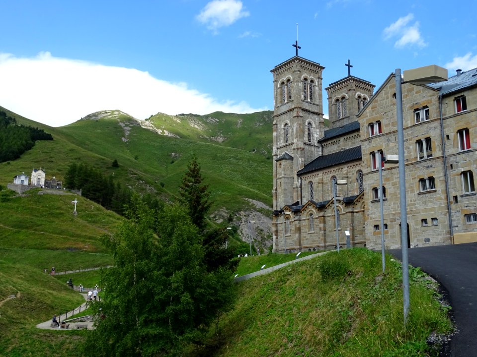 Basilique Notre-Dame de la Salette, sanctuaire Notre Dame … 