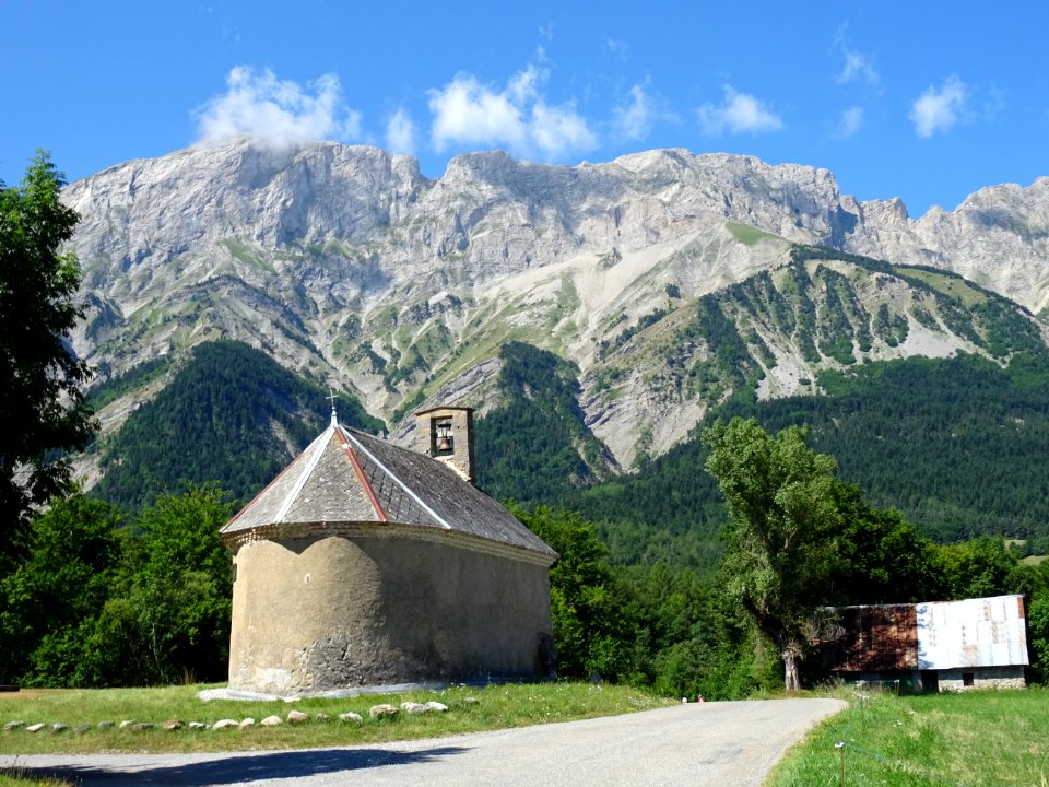 Chapelle Saint-Etienne, commune de Poligny, Hautes-Alpes 