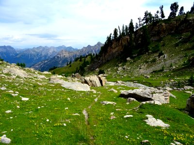Dans le bas du Vallon des Pelouses ... on distingue la ber… 