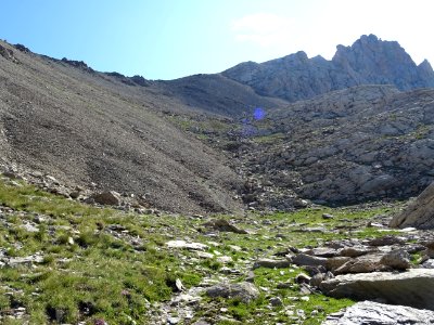Au fond du Vallon Claus, il reste quelques longueurs pour … 