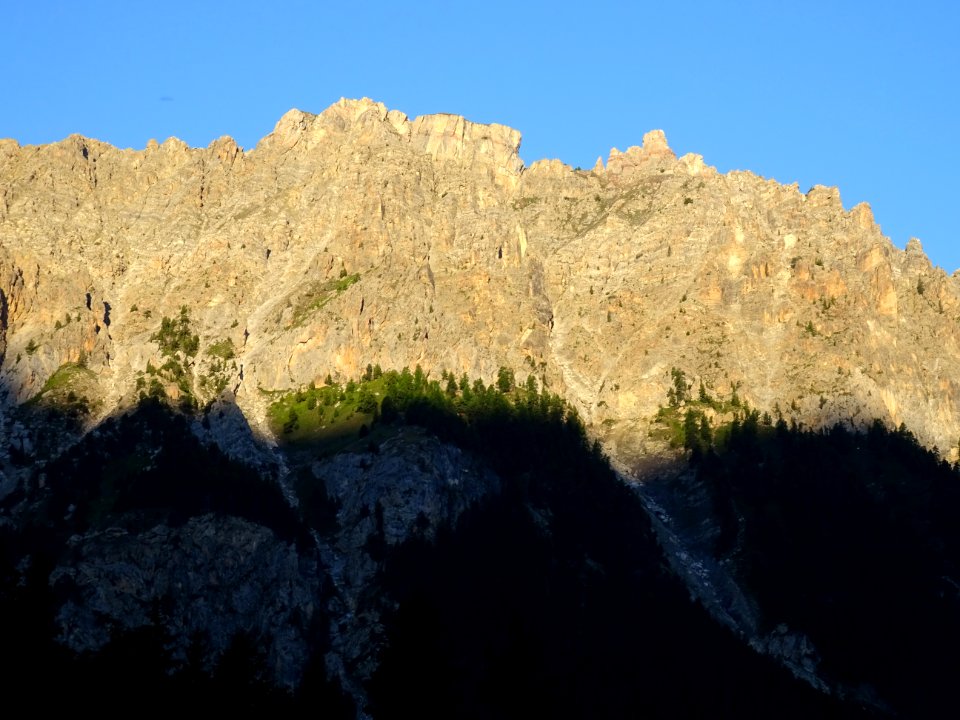 Lueurs sur la Crête de Vars 