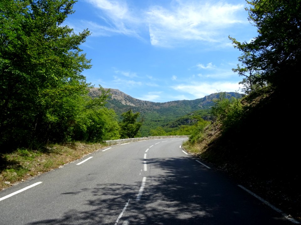 Sur la route entre Cipières et Gourdon, Alpes-Maritimes 