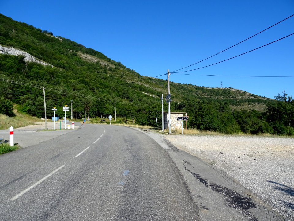 Arrivée au Col de la Sine, 1104 m, Alpes-Maritimes 