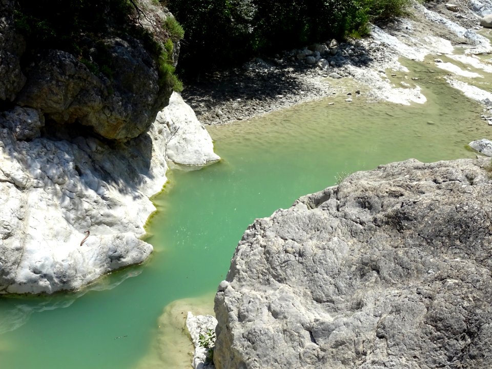 Le Riolan, d'une belle couleur bleue turquoise, entre La P… 
