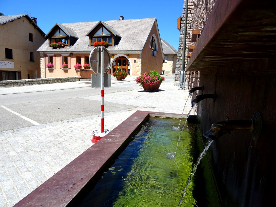 Fontaine salvatrice, Saint-Etienne-en-Dévoluy, Hautes-Alpe… 