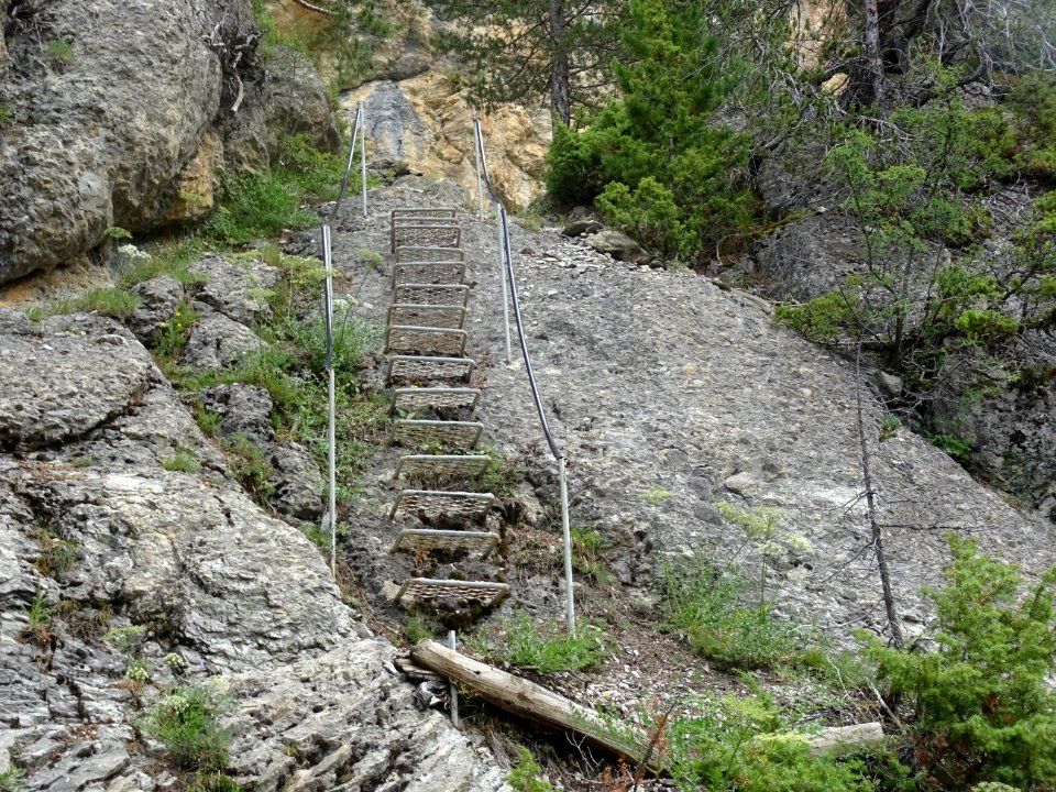 Dans la descente vers le refuge de Basse Rua, passage avec… 