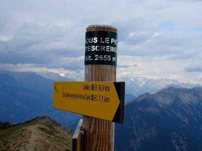 Poteau au Col sous le Pic d'Escreins 2655 m 