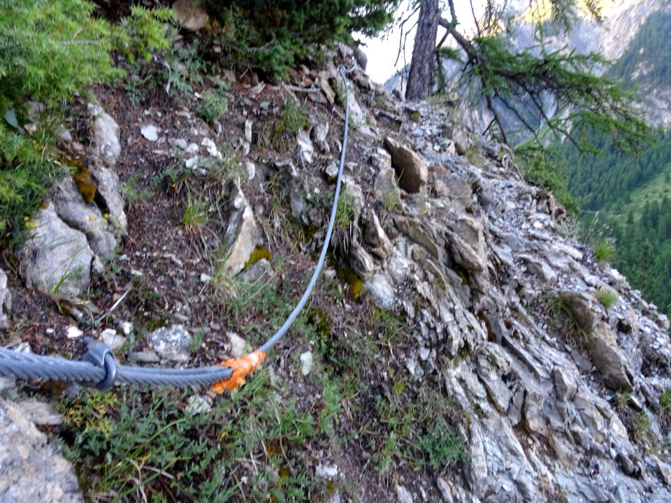 Passage avec un câble 