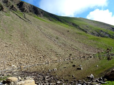 Lac de la Dent sous la crête du Mourre Froid 