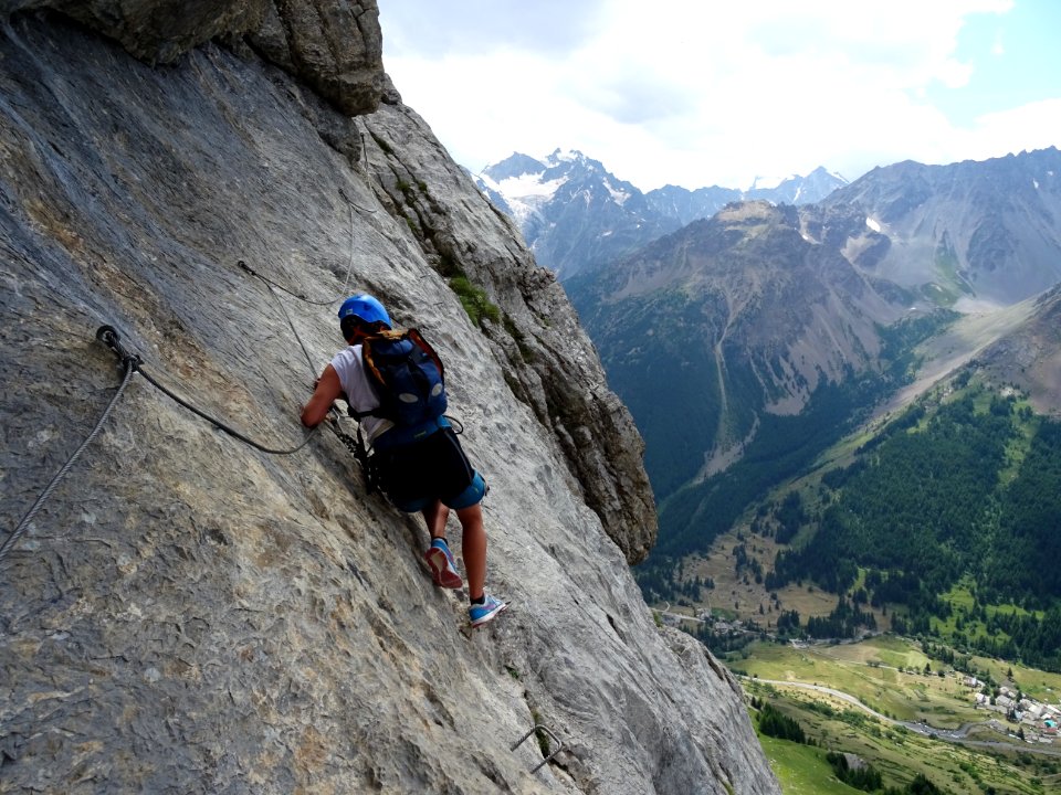 Suite du passage en traversée sur une dalle lisse et gliss… 