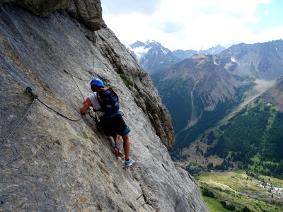 Suite du passage en traversée sur une dalle lisse et gliss… 