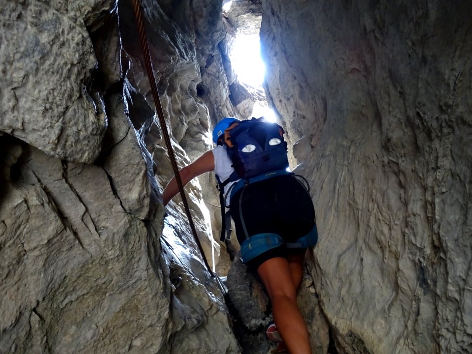 Passage dans la fissure 
