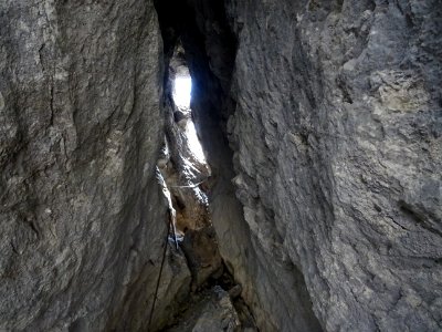 Passage dans la fissure 