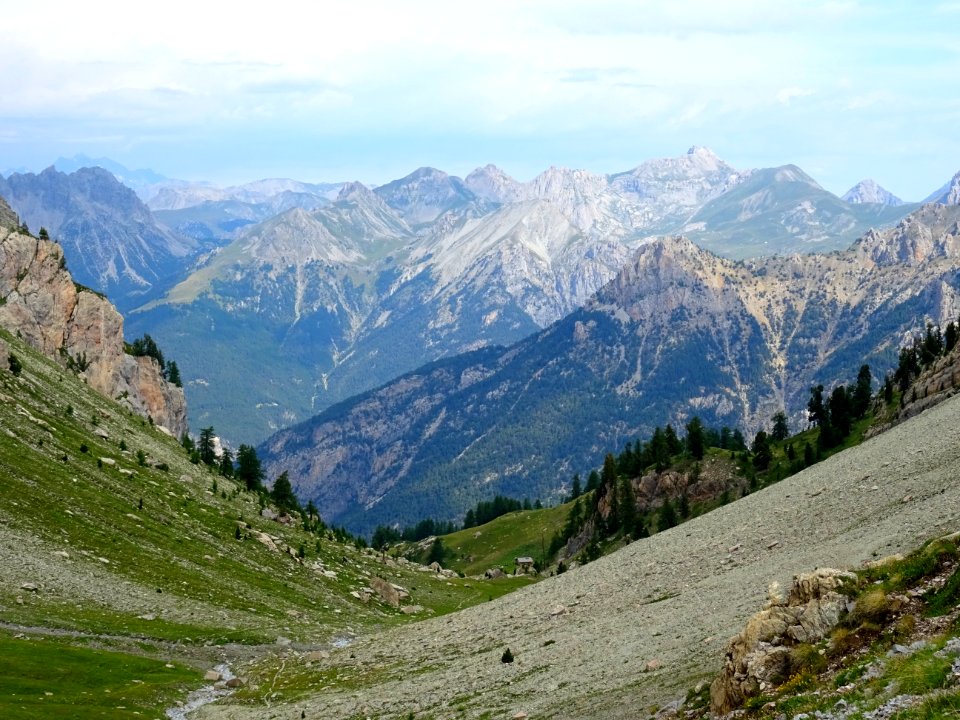 Dans le bas du Vallon des Pelouses, la bergerie d'Andrevez… 