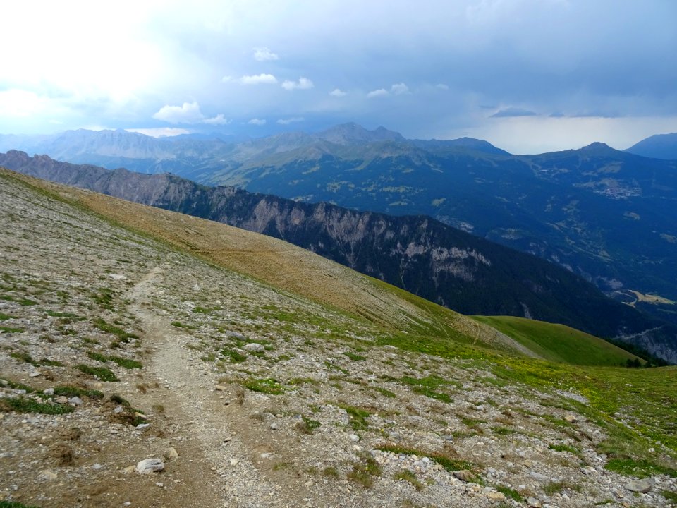 Début de la descente depuis le Col sous le Pic d'Escreins … 