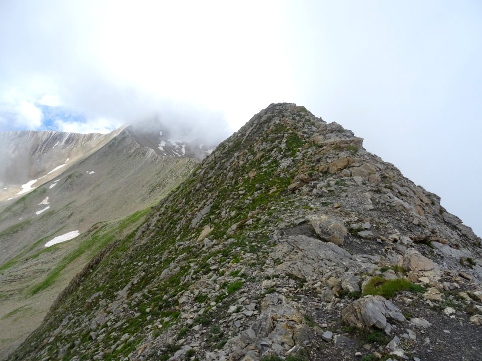 Dans la descente du Pic du Mourre-Froid, suite de l'arête … 