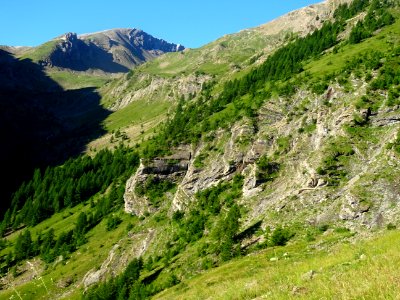 Crête de Vallon Pion et plissements dans les roches 