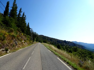 Sur la route en montant au col du Castellaras, Alpes-Marit… 