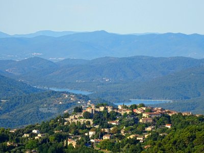 Depuis la route Napoléon, au-dessus de Grasse, vue vers Ca… 