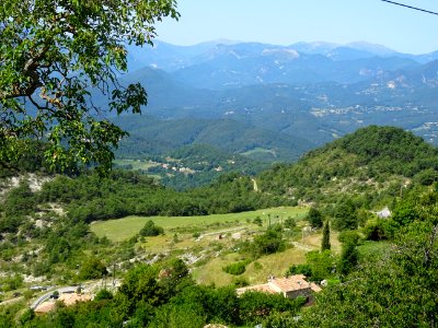 Vue vers le sud et les différentes vallées, depuis Ascros,… 