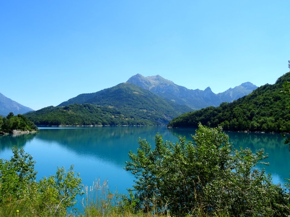 Lac du Sautet, à la limite de l'Isère et des Hautes-Alpes 
