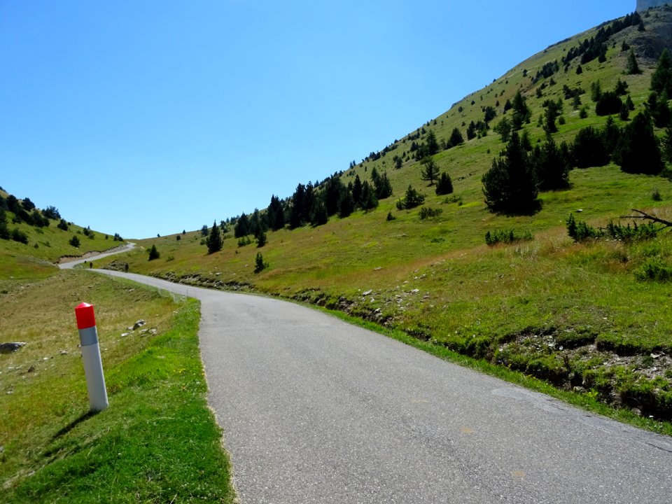 Regard arrière dans la descente du col du Noyer 