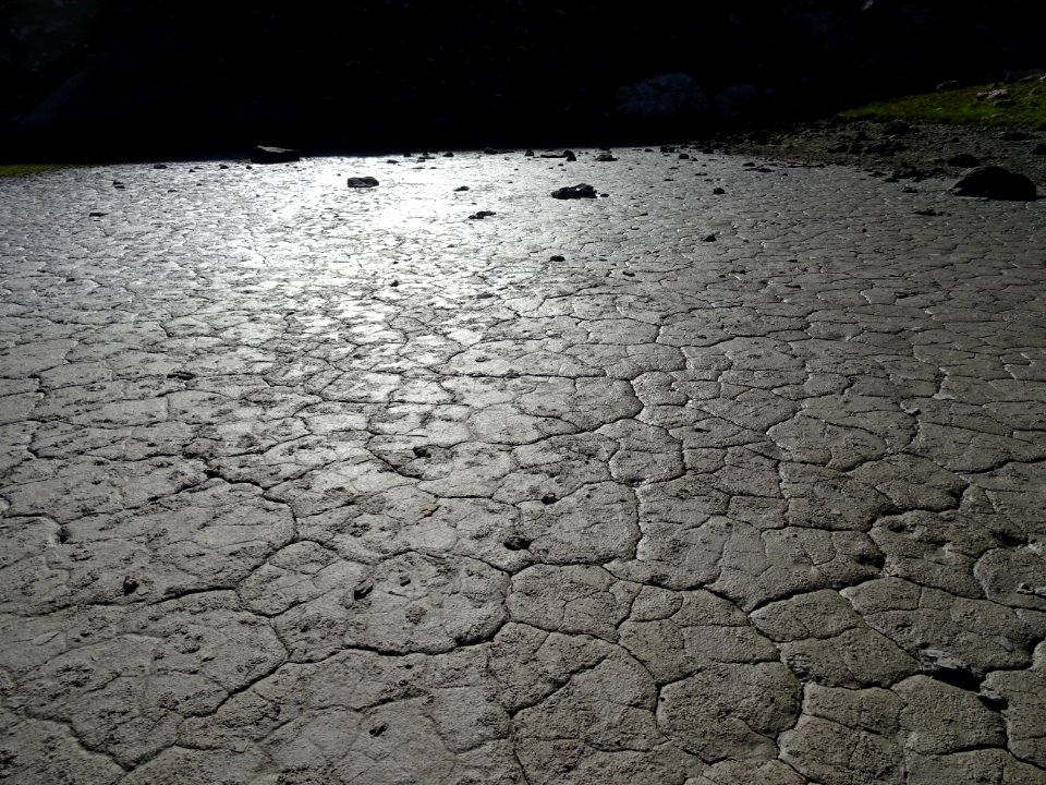 Petite mare asséchée dans le Vallon Claus 