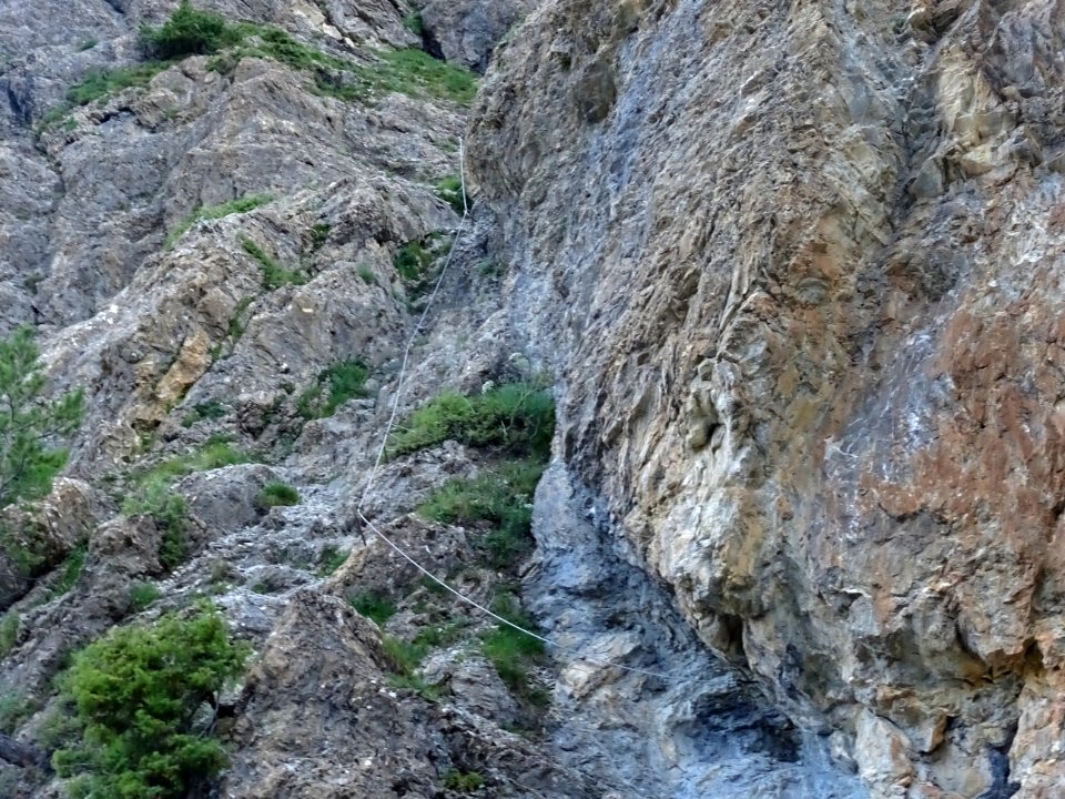 Passage avec un câble 