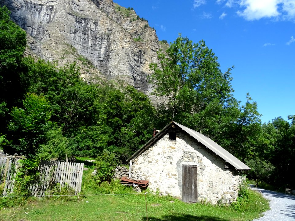 Chalet Agniel, sur le bord de la route entre le parking de… 