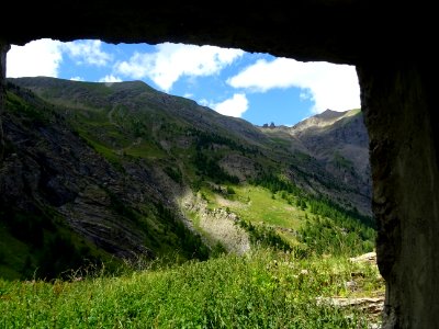 Vue sur la montagne depuis l'ancienne cabane Tissap 
