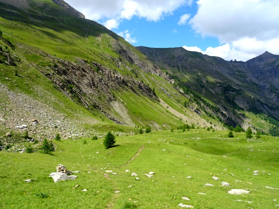 Dans la longue descente du vallon du Rabioux 
