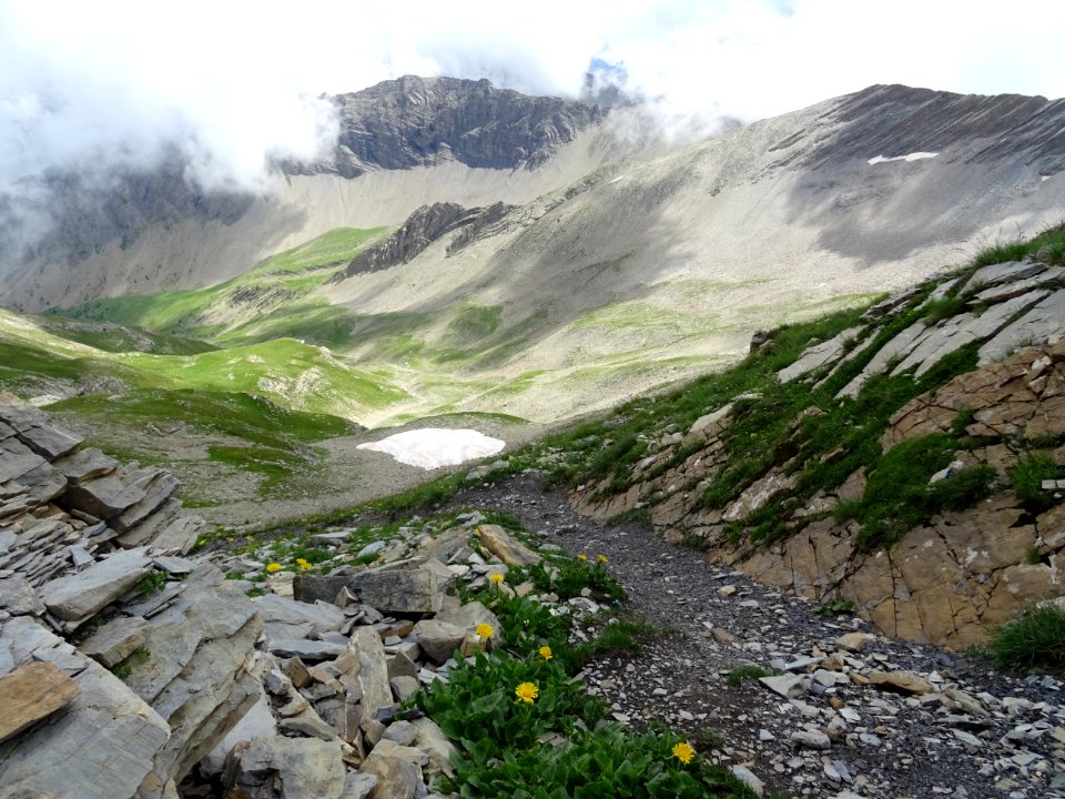 Début de la descente du col de la Règue 