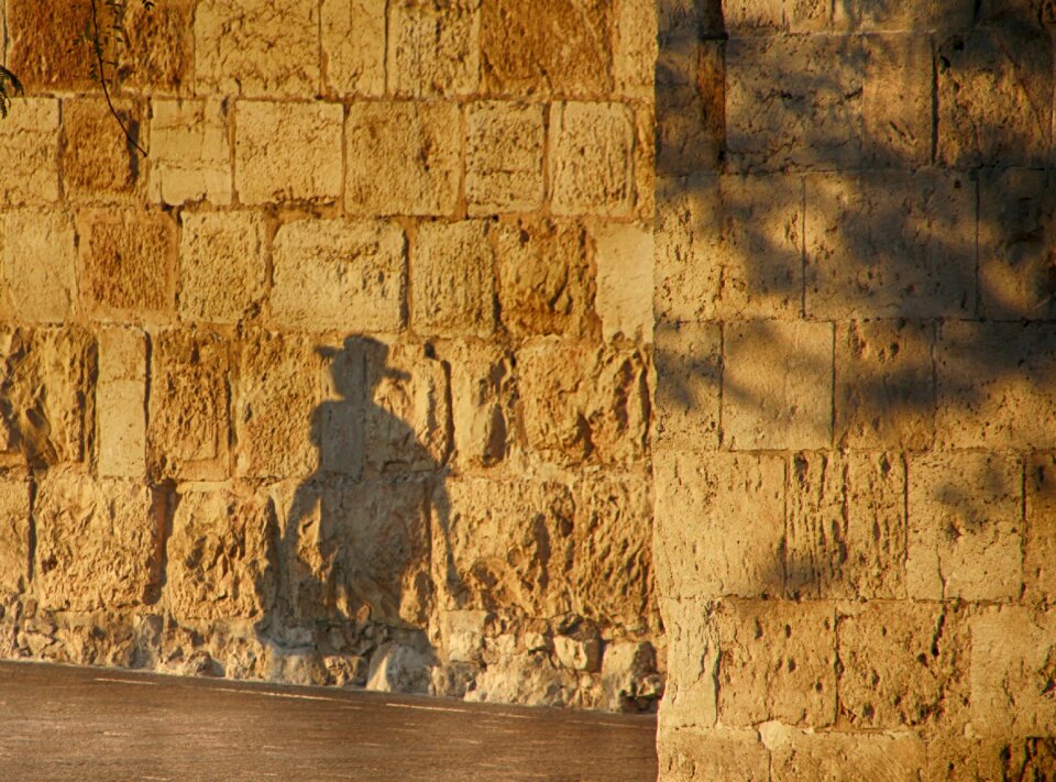 Light west wall people