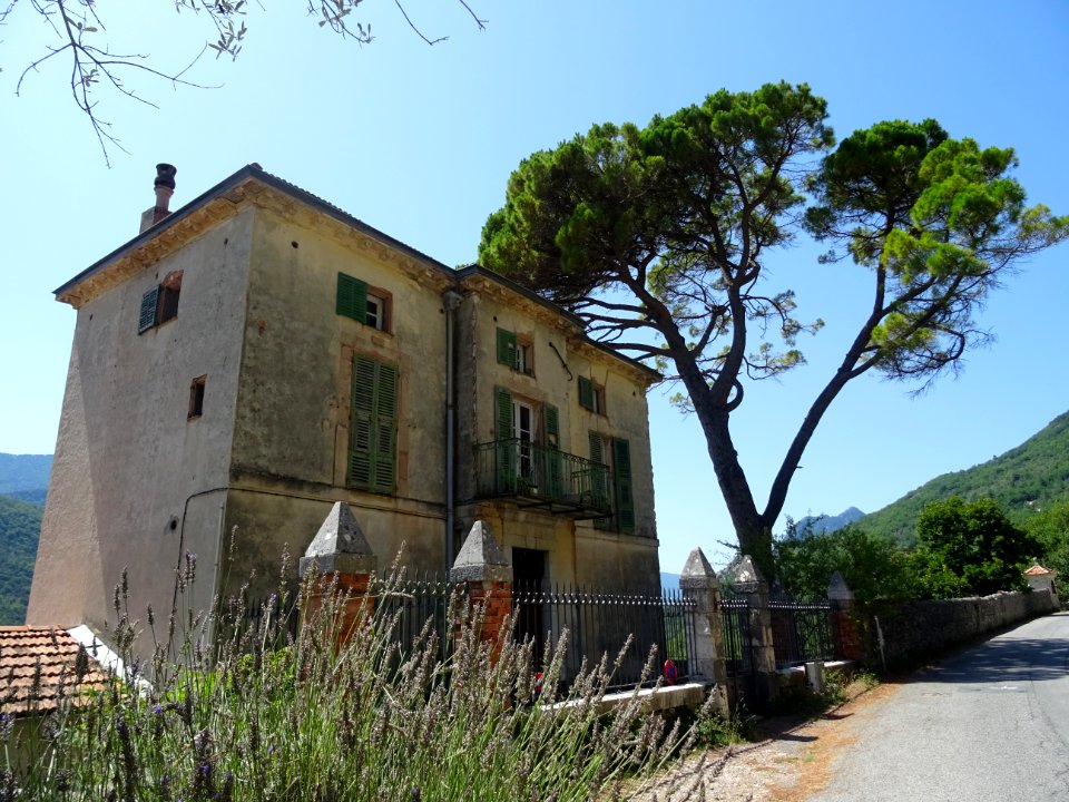 Maison, près de la chapelle Notre-Dame d'Entrevignes, comm… 