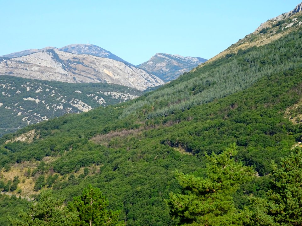 Paysage vu depuis le col du Ferrier, 1041 m, Alpes-Maritim… 