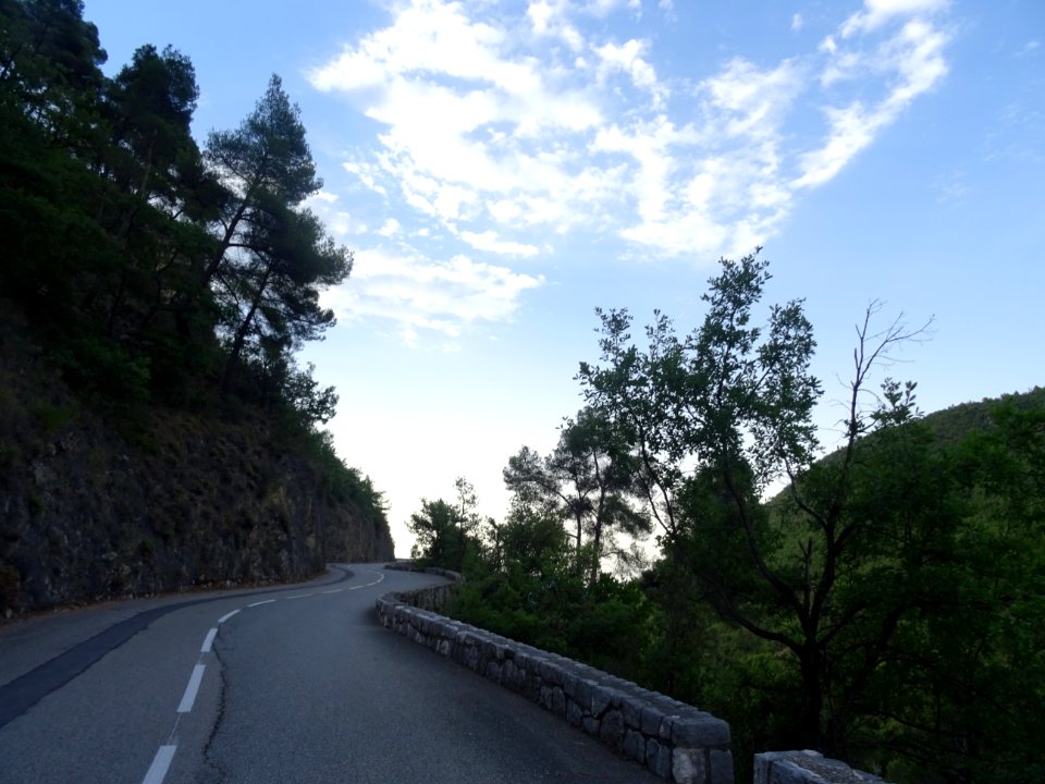 Dans la montée vers Bonson, Alpes-Maritimes 