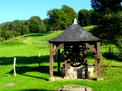Puits avec engrenage ... , Barneville-la-Bertran, Calvados… 