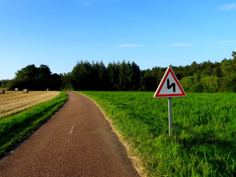 Sur la route après Bussières, Côte-d'Or, en allant vers Po… 