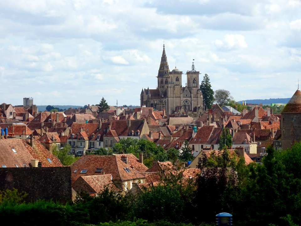 Collégiale Notre-Dame et les toits de la ville, Semur-en-A… 