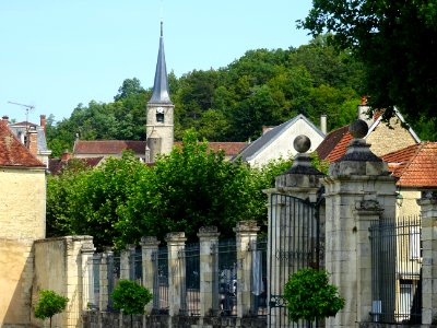 Eglise Sainte-Colombe, depuis le parc du château, Ancy-le-… 