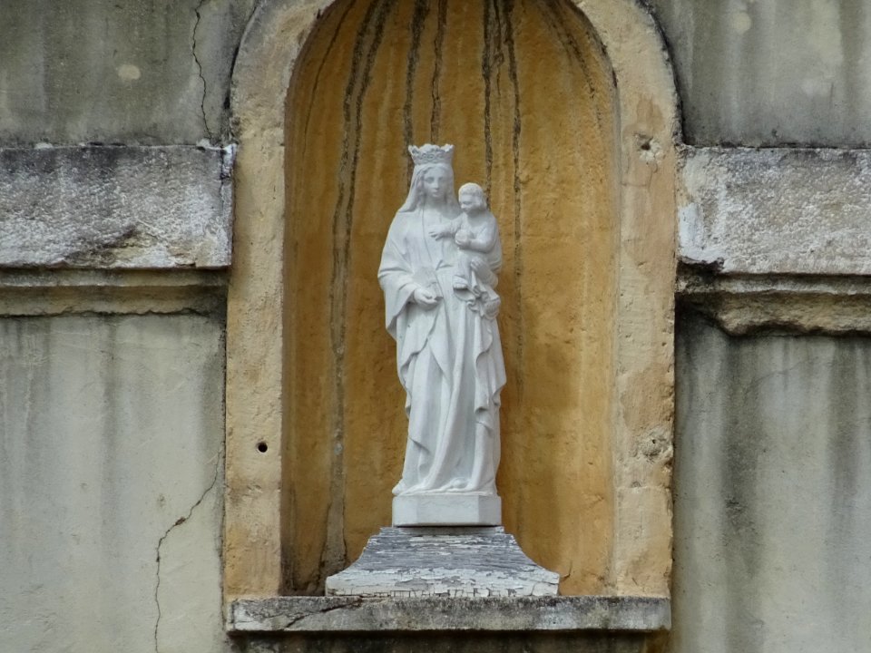 Statue de Marie, hôpital Sainte-Reyne, Alise-Sainte-Reine,… 