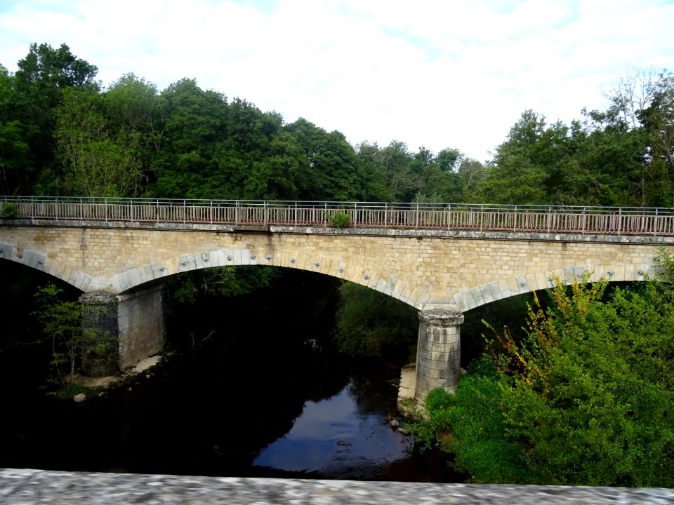 Pont ferroviaire sur la Cure, après Arcy-sur-Cure, Yonne 