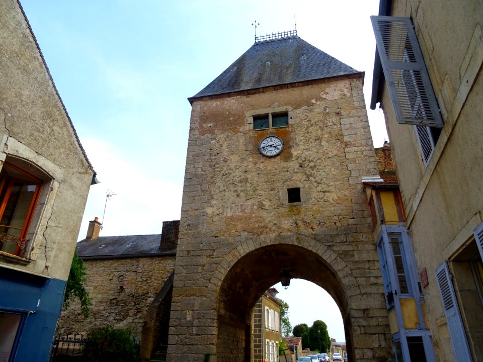 Porte Peinte, Noyers-sur-Serein, Yonne 