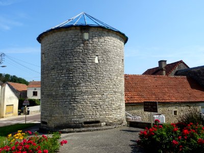 Porte de la Maison Dieu, Tour du XIIème siècle, Laignes, C… 