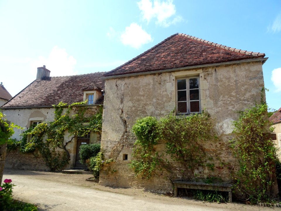 Maisons ... dans l'enceinte du château d'Epoisse, Epoisse,… 