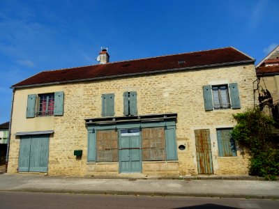 Maison, Montréal, Yonne 